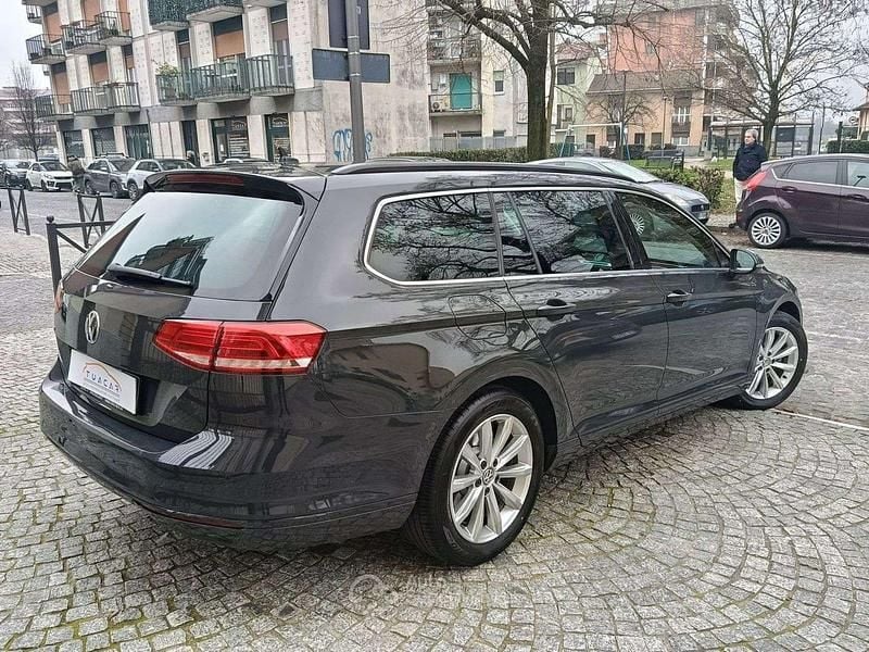 Usata VW Passat Business 150 CV (110 kW) 2018 Grigio Station wagon