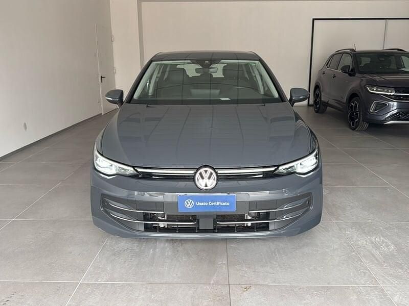 Usata VW Golf VIII Style 150 CV (110 kW) 2025 Grigio Utilitaria