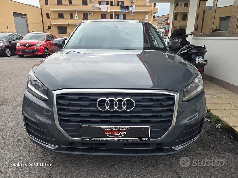 Grigio Usata 2019 Audi Q2 SUV | 15.500 € (Super prezzo) - Immagine 1/4