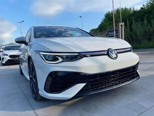Usata VW Golf VIII R 320 CV (235 kW) 2023 Bianco Berlina