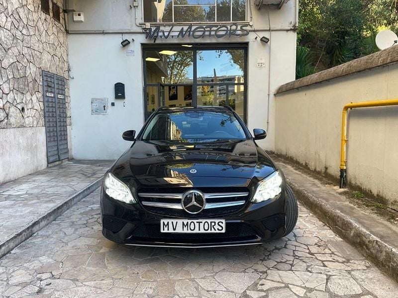 Usata Mercedes C200 Business 160 CV (117 kW) 2020 Nero Station wagon
