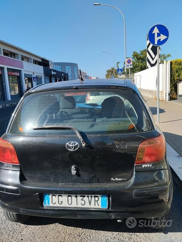 Second-hand Toyota Yaris 86 CP (63 kW) 2003 Hatchback
