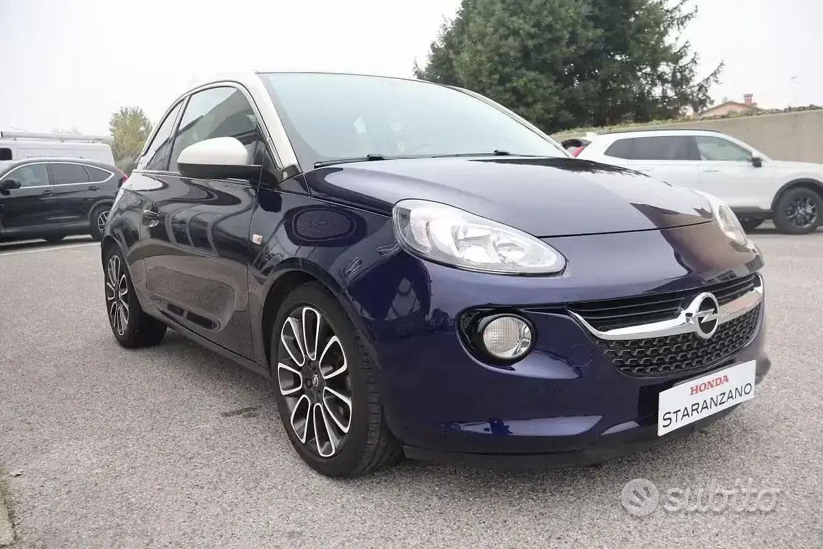Usata Opel Adam Glam 69 CV (50 kW) 2019 Viola Utilitaria