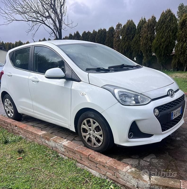 Bianco Usata 2014 Hyundai i10 Utilitaria | 4000 € (Super prezzo) - Immagine 1/4