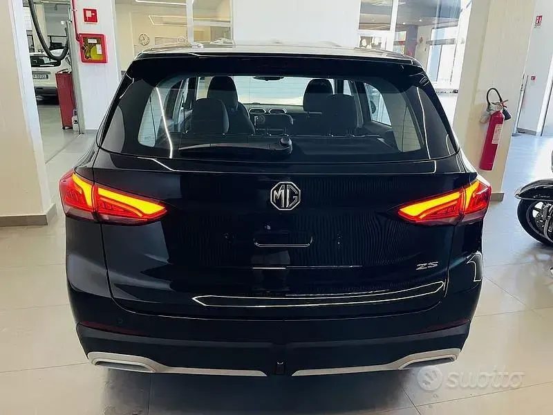 Nuova MG ZS 116 CV (85 kW) 2026 Nero SUV
