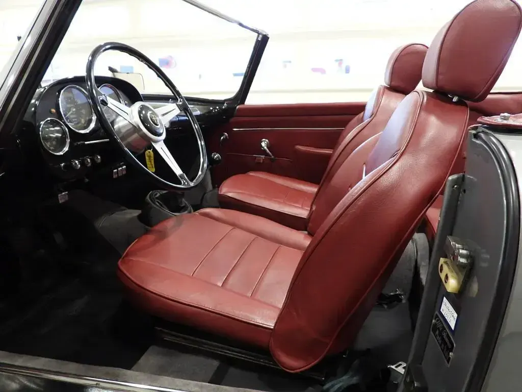 Usata Alfa Romeo 2000 115 CV (84 kW) 1959 Grigio Cabrio