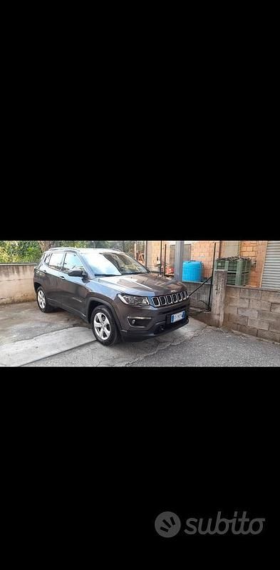 Grigio Usata 2018 Jeep Compass SUV | 12.500 € (Buon prezzo) - Immagine 1/4