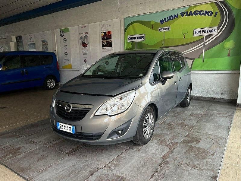 Grigio scuro Usata 2012 Opel Meriva Cosmo Monovolume | 3500 € (Ottimo prezzo) - Immagine 1/4