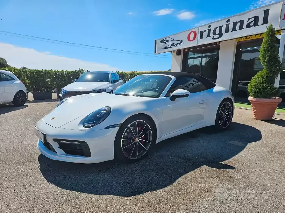 Usata Porsche 911 Carrera Cabriolet 385 CV (283 kW) 2022 Bianco Cabrio