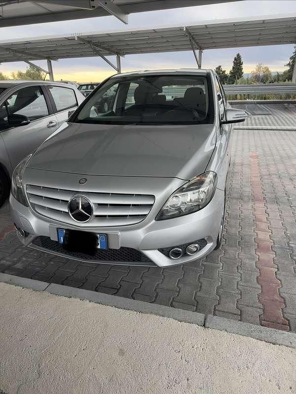 Usata Mercedes B180 Executive 109 CV (80 kW) 2012 Monovolume