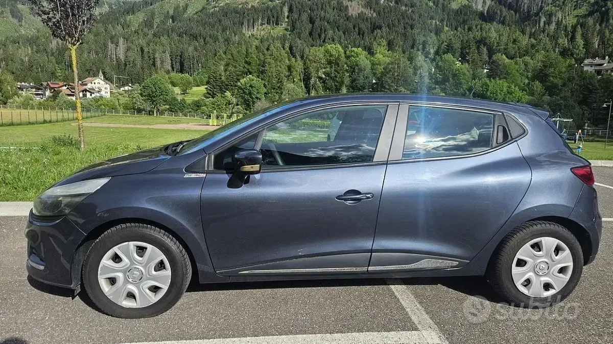 Usata Renault Clio IV 73 CV (53 kW) 2017 Grigio Berlina