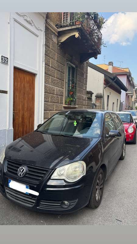 Usata 2008 VW Polo Comfortline Tre volumi | 2000 € (Ottimo prezzo) - Immagine 1/4
