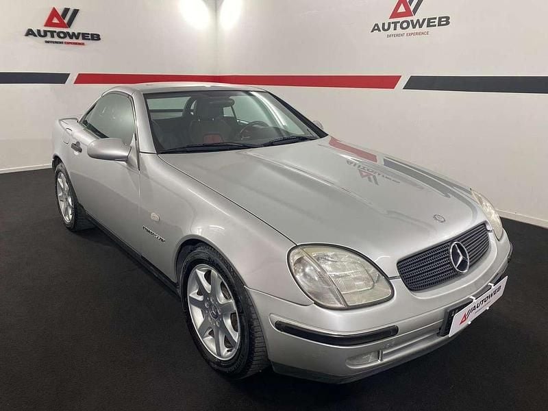 Usata Mercedes SLK230 193 CV (141 kW) 1998 Argento Cabrio