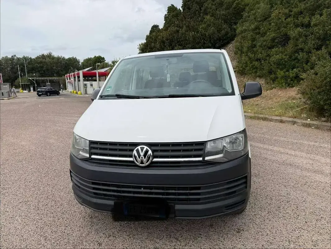 Usata VW Caravelle 150 CV (110 kW) 2016 Bianco Furgone