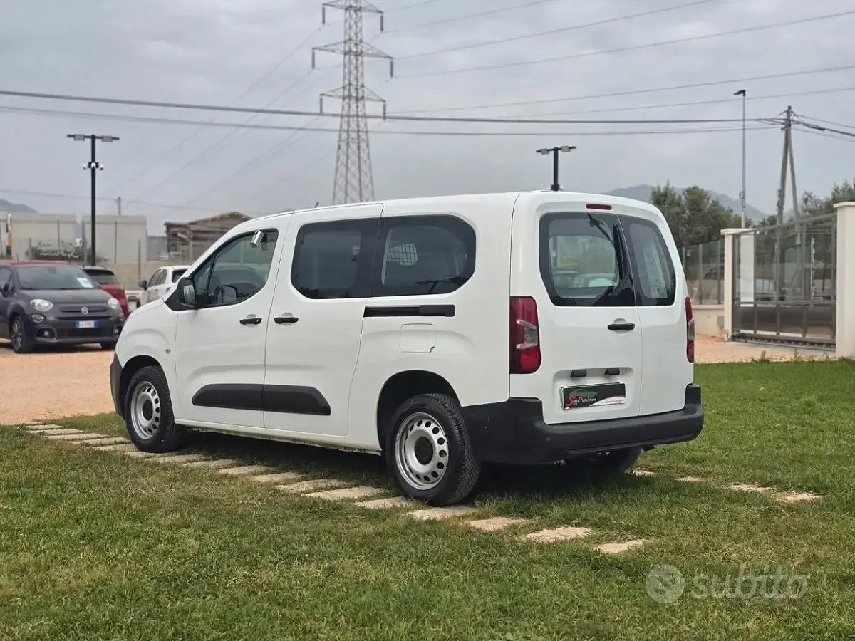 Occasion Peugeot Partner 102 ch (75 kW) 2021 Blanc Monospace