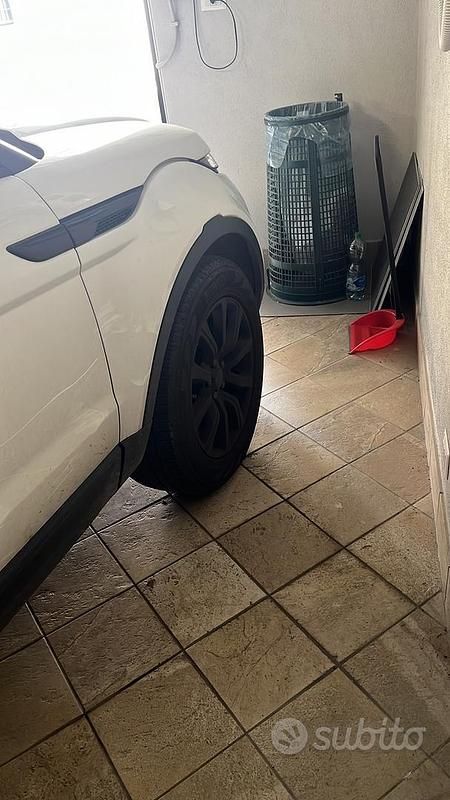 Usata Land Rover Range Rover evoque 150 CV (110 kW) 2018 Bianco Station wagon