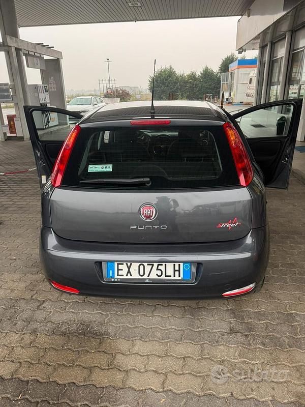 Usata Fiat Punto 75 CV (55 kW) 2014 Utilitaria