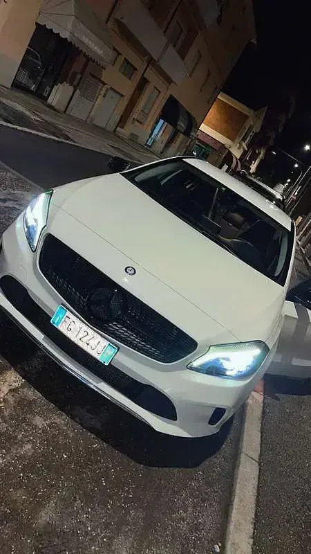 Usata Mercedes A180 Premium 109 CV (80 kW) 2015 Utilitaria