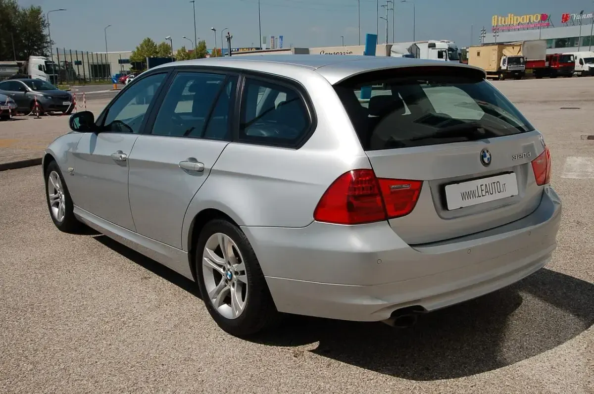 Usata BMW 320 177 CV (130 kW) 2008 Argento Station wagon