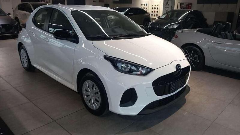 Bianco Nuova 2025 Mazda 2 Prime-Line Tre volumi | 18.900 € - Immagine 1/4