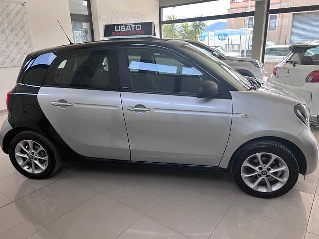 Usata Smart ForFour Passion 90 CV (66 kW) 2017 Grigio Utilitaria