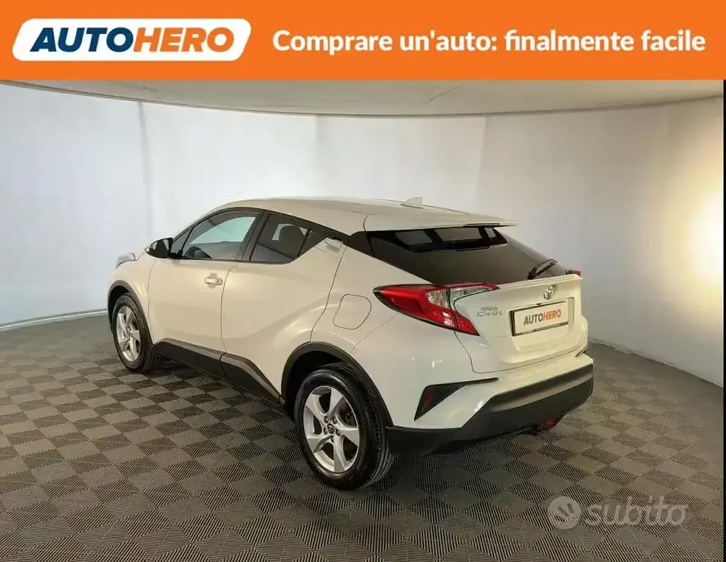 Usata Toyota C-HR 116 CV (85 kW) 2018 Bianco SUV