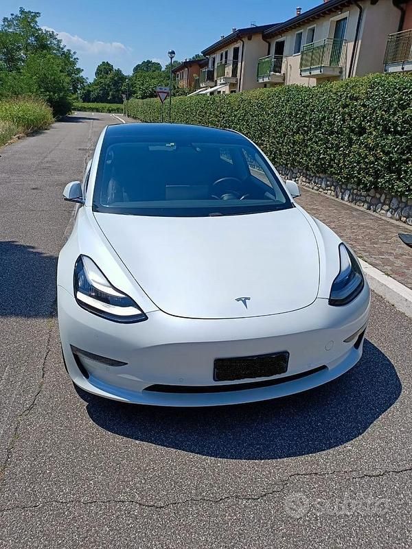 Usata 2020 Tesla Model 3 Tre volumi | 28.200 € (Cara) - Immagine 1/4