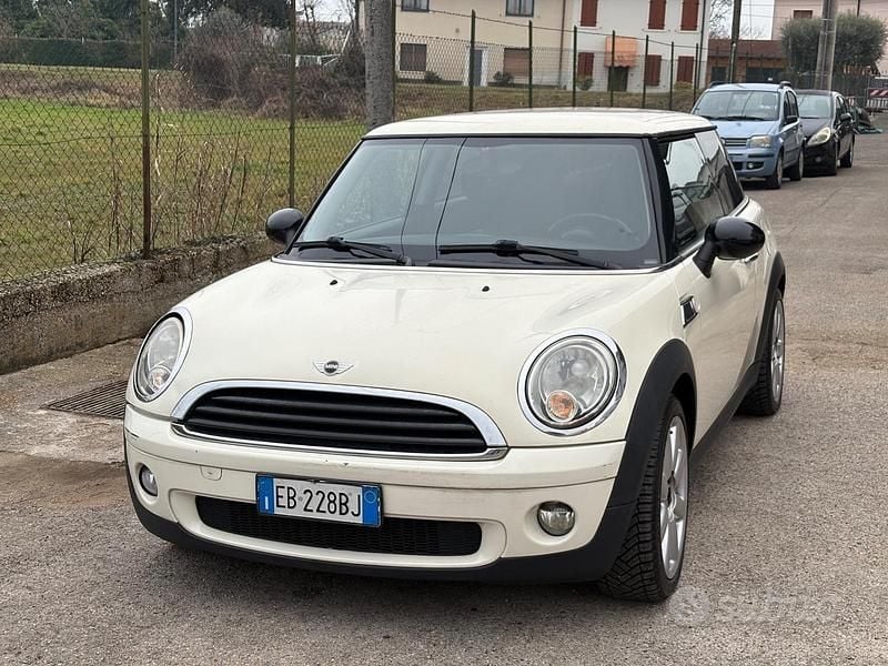 Usata Mini ONE 75 CV (55 kW) 2010 Bianco Utilitaria