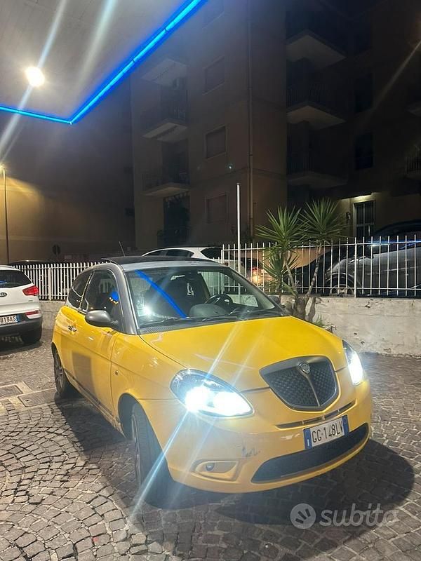 Giallo Usata 2008 Lancia Ypsilon Due volumi | 5000 € (Molto cara) - Immagine 1/4