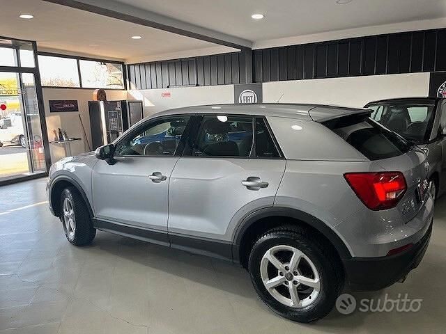 Usata Audi Q2 Business 116 CV (85 kW) 2017 Grigio SUV