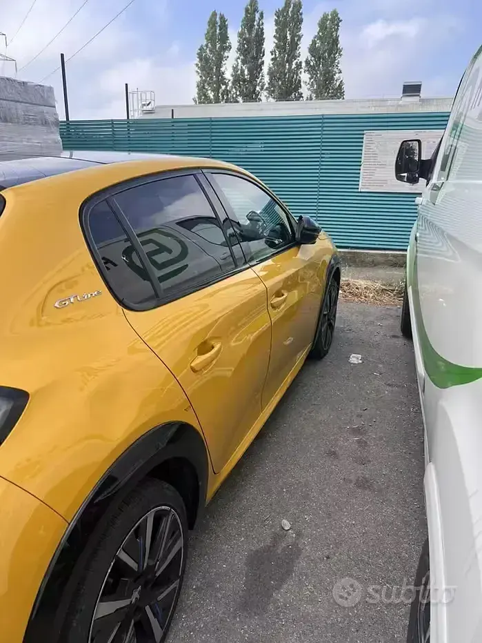 Usata Peugeot 208 GT-line 131 CV (96 kW) 2019 Giallo Utilitaria