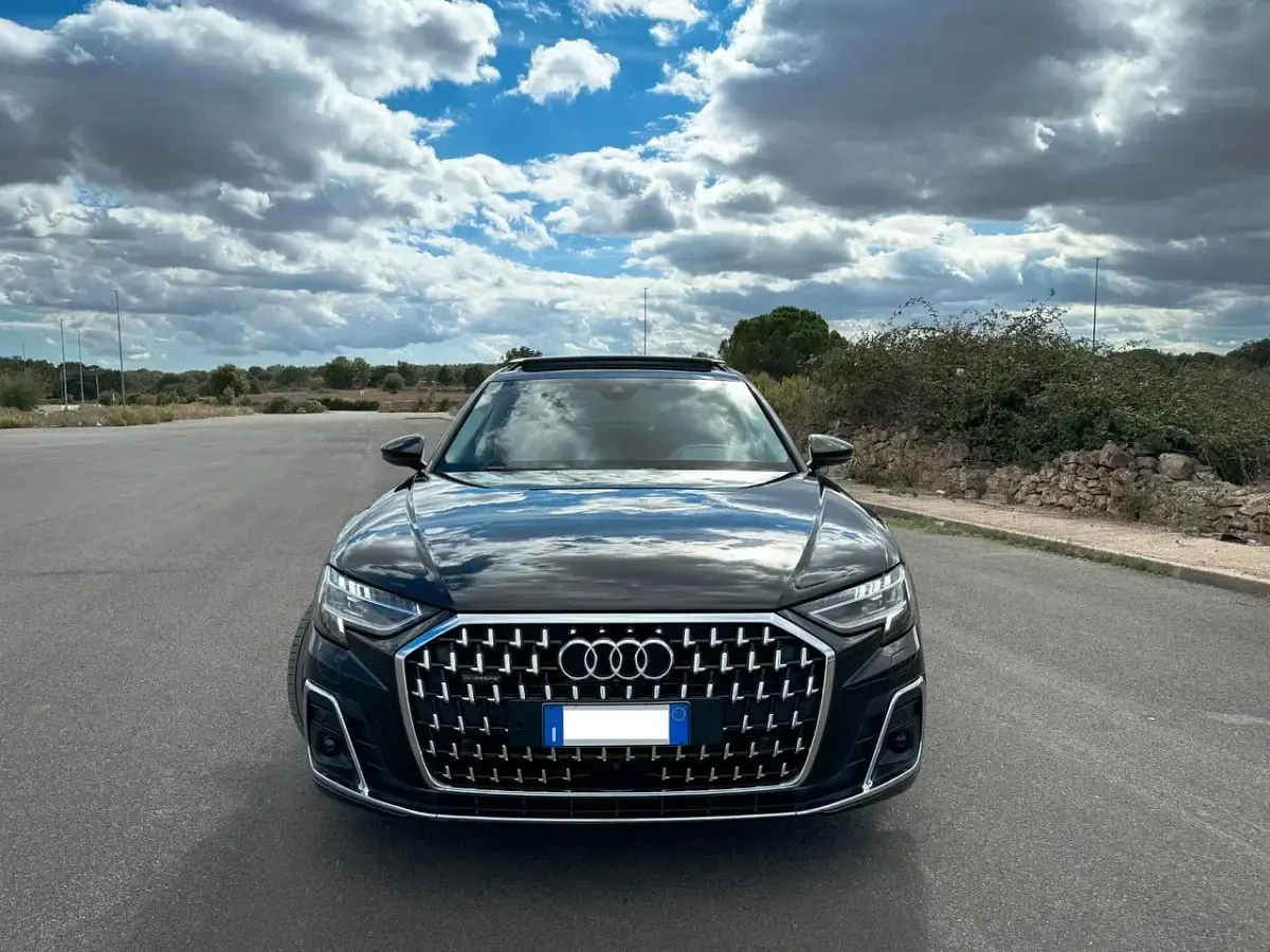 Usata Audi A8 286 CV (210 kW) 2022 Nero Berlina