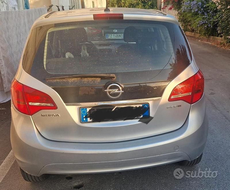 Usata Opel Meriva Cosmo 95 CV (69 kW) 2016 Grigio Monovolume