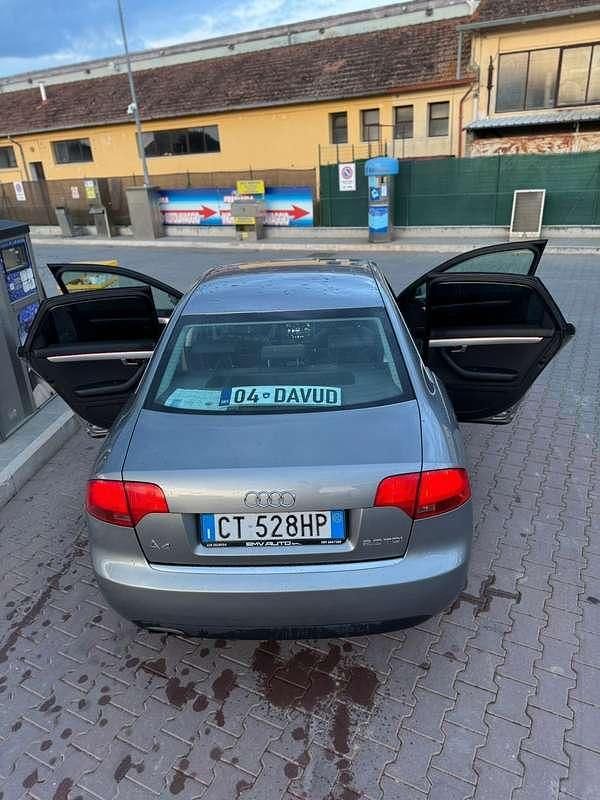 Usata Audi A4 Ambiente 140 CV (102 kW) 2005 Grigio Berlina