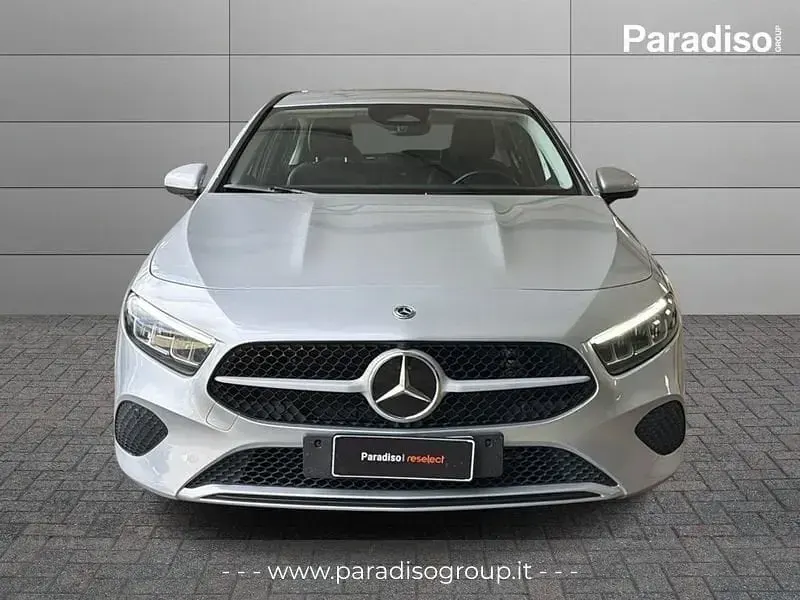 Usata Mercedes A180 Advanced 116 CV (85 kW) 2023 Argento Berlina