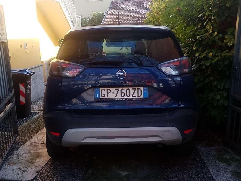 Usata Opel Crossland Edition 110 CV (80 kW) 2023 Blu/azzurro SUV