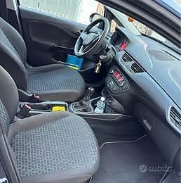 Usata Opel Corsa 2015 Blu Utilitaria