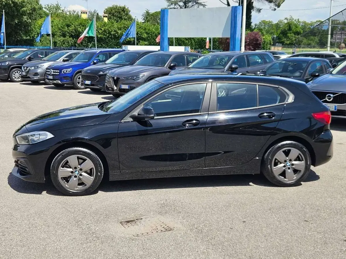 Usata BMW 118 Advantage 150 CV (110 kW) 2021 Nero Berlina