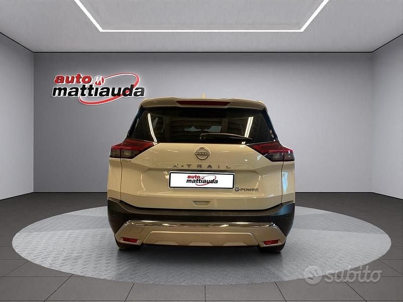 Usata Nissan X-Trail Tekna 203 CV (149 kW) 2023 White pearl SUV