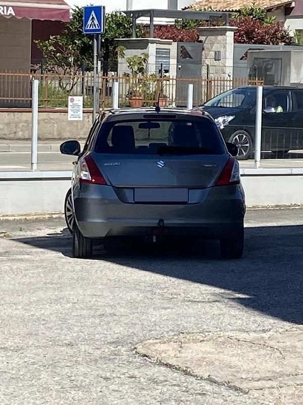 Usata Suzuki Swift 75 CV (55 kW) 2013 Grigio Utilitaria