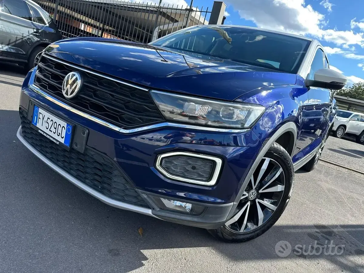 Usata VW T-Roc Style 116 CV (85 kW) 2019 Blu SUV