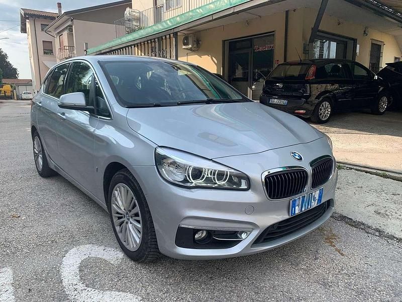 Usata BMW 225 iPerformance 136 CV (100 kW) 2018 Argento Monovolume