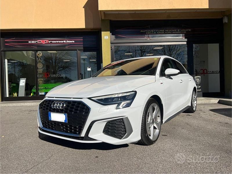 Bianco Usata 2024 Audi A3 Ambiente Tre volumi | 33.800 € (Buon prezzo) - Immagine 1/4