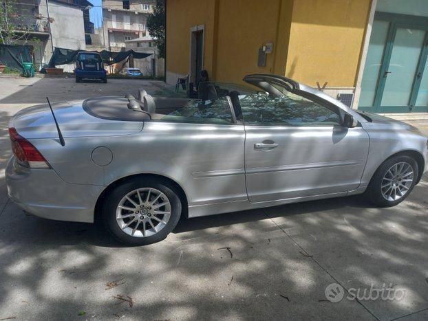 Usata Volvo C70 2007 Grigio Cabrio