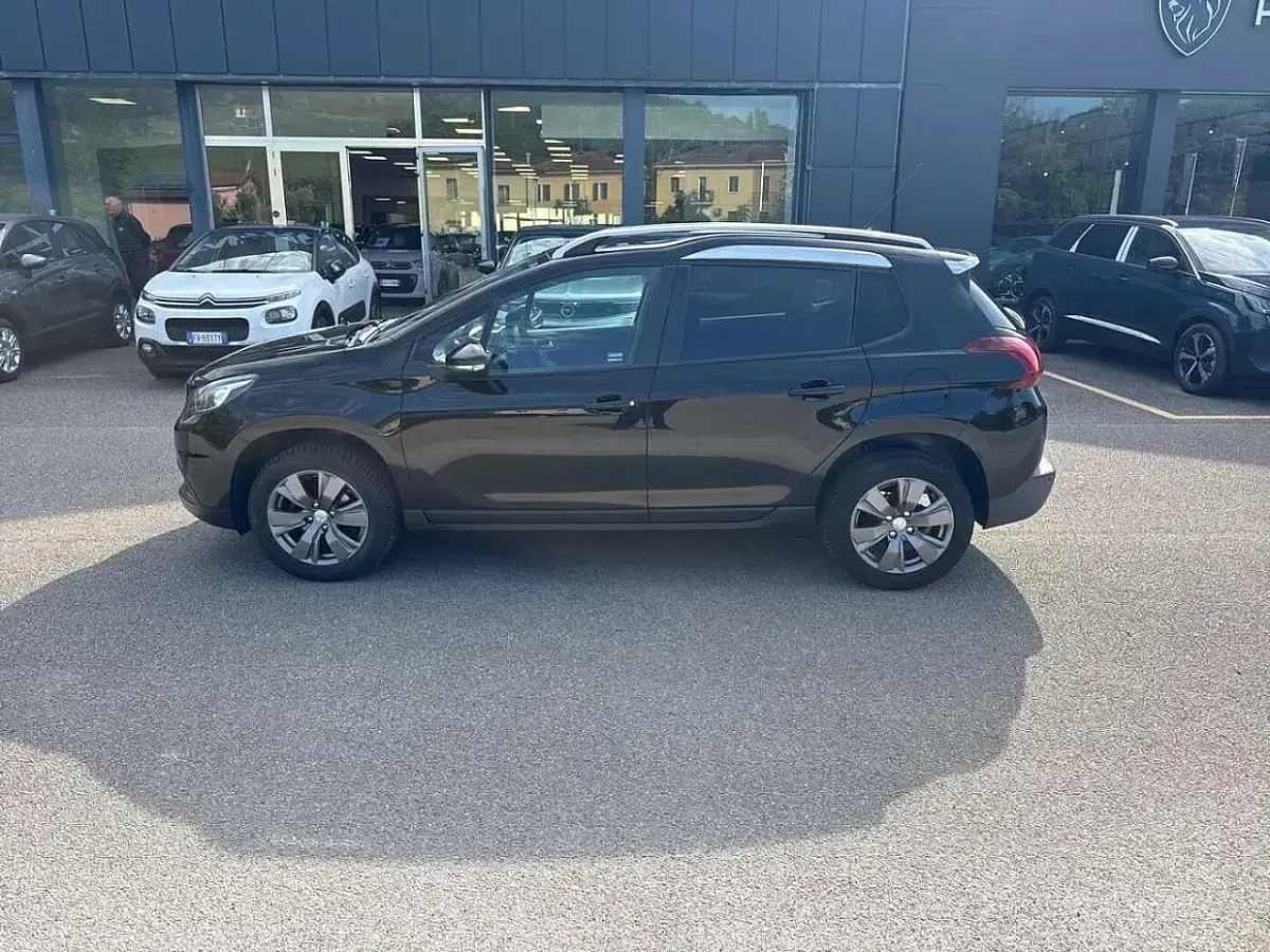 Usata Peugeot 2008 Active 82 CV (60 kW) 2018 Nero SUV