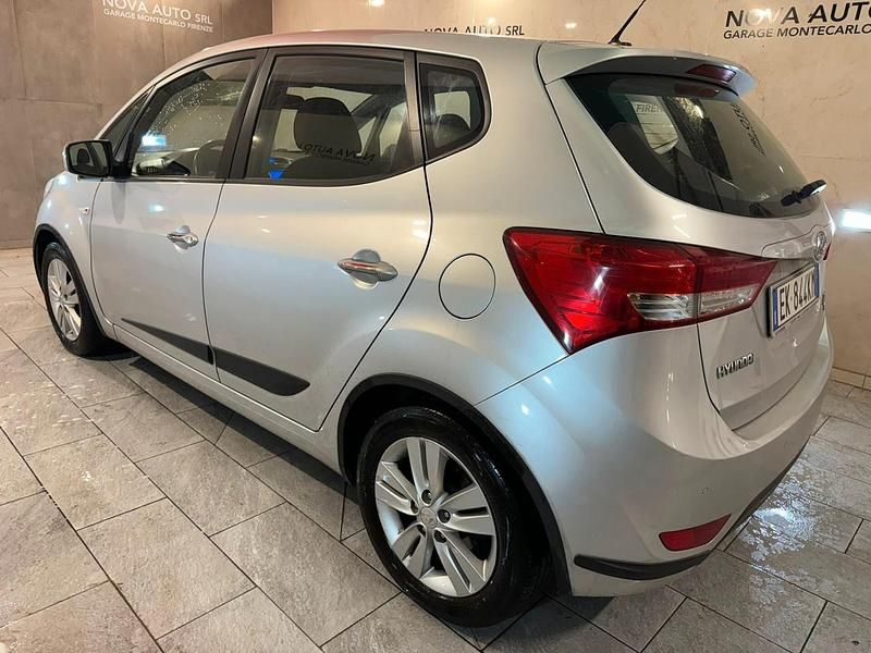 Usata Hyundai ix20 Style 90 CV (66 kW) 2011 Grigio Utilitaria