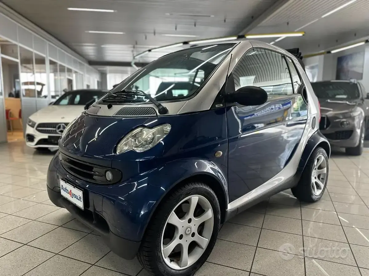 Usata Smart ForTwo Cabrio Pulse 61 CV (44 kW) 2006 Blu Cabrio
