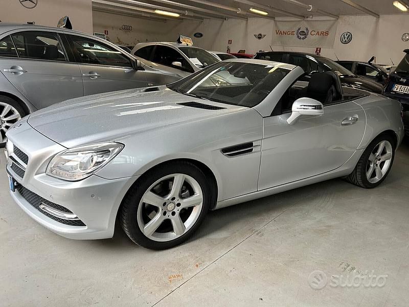 Usata Mercedes SLK200 184 CV (135 kW) 2014 Grigio Cabrio