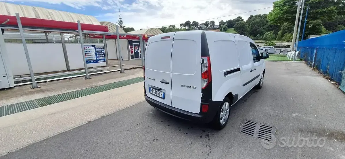 Usata Renault Kangoo 90 CV (66 kW) 2018 Bianco Monovolume