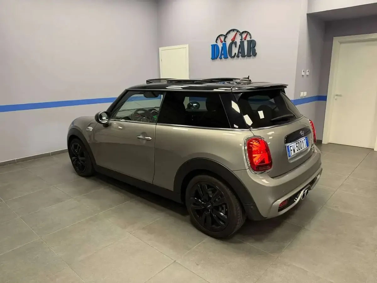 Usata Mini Cooper S Hype 192 CV (141 kW) 2019 Fog grey Utilitaria